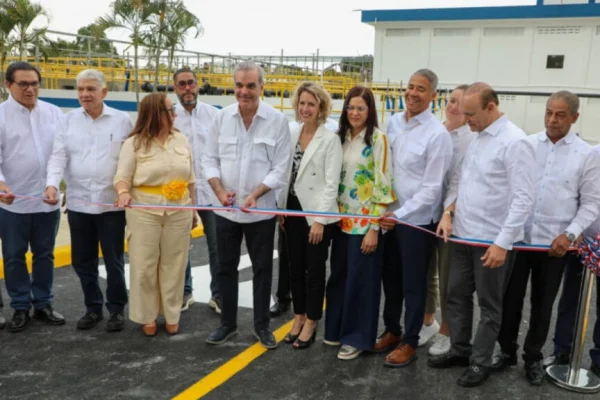 Abinader inaugura rehabilitada Planta de Tratamiento de Agua Potable Noriega I