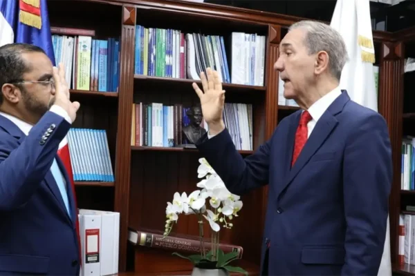 García Fermín juramentan a Jimmy Rosario Bernald como nuevo rector del ITLA