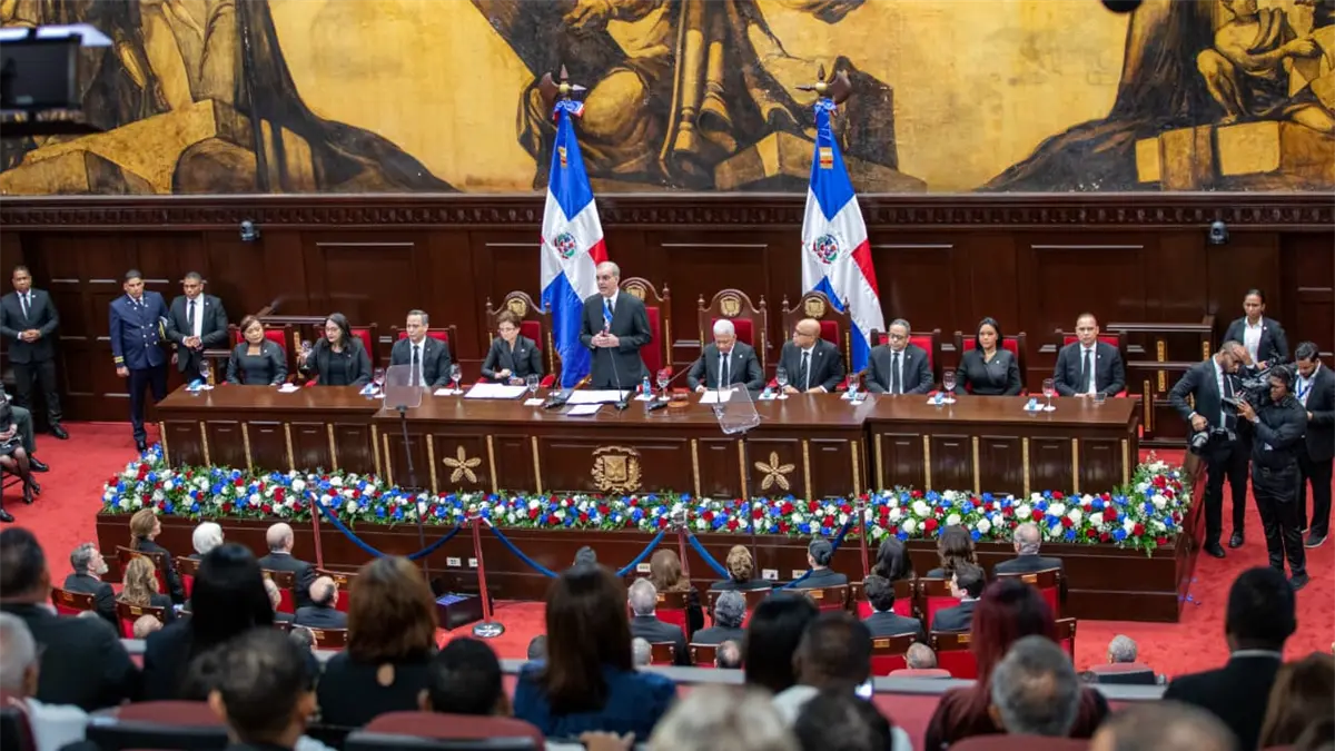 Abinader resalta ejecución de RD$47,290 millones en obras públicas, la cifra más alta en 12 años