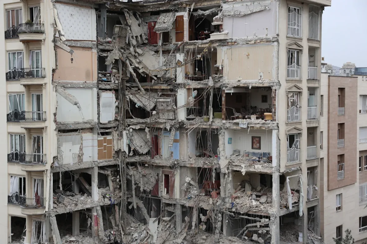 El Ejército israelí anuncia nueva oleada de bombardeos contra «el corazón de Teherán»