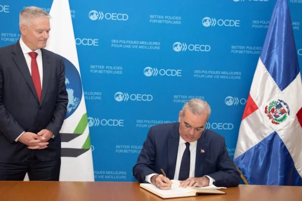RD formaliza acercamiento a la OCDE con firma de Memorando de Entendimiento