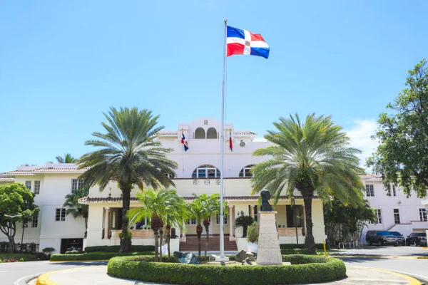 RD condena ataques de Irán contra Estados del Golfo y llama al diálogo internacional