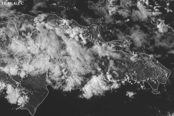 Frente frío provoca lluvias intensas que se extenderán durante la tarde