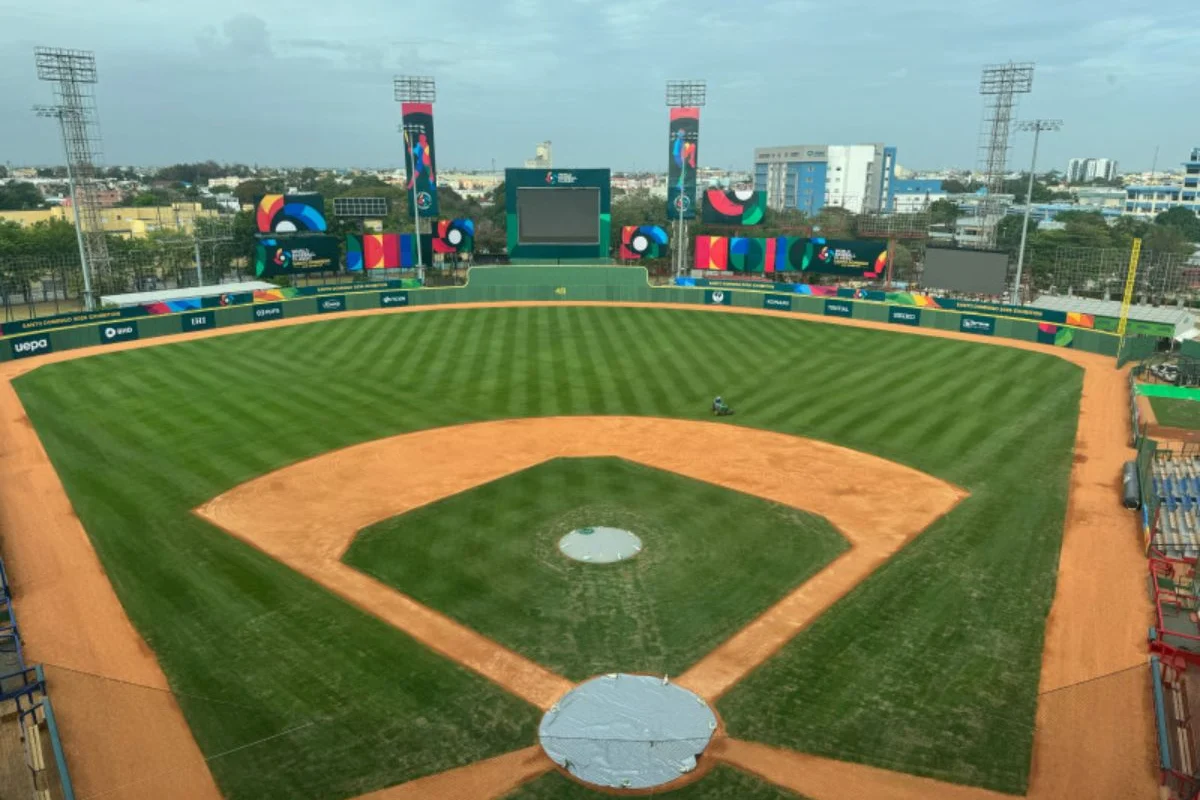 Estadio Quisqueya se prepara para recibir al equipo dominicano del Clásico Mundial