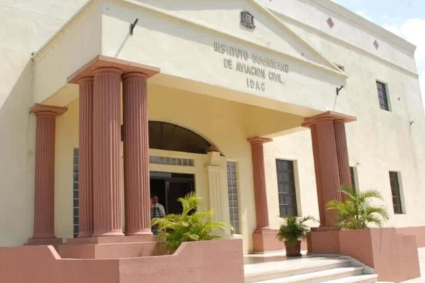 Gobierno aprueba aeropuerto internacional privado en Montecristi para impulsar turismo y desarrollo