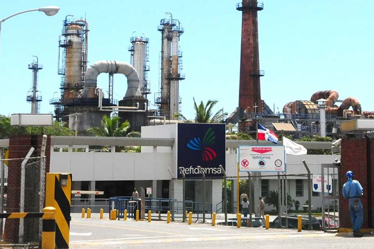Refidomsa tiene reservas para más de un mes de combustibles ante crisis internacional