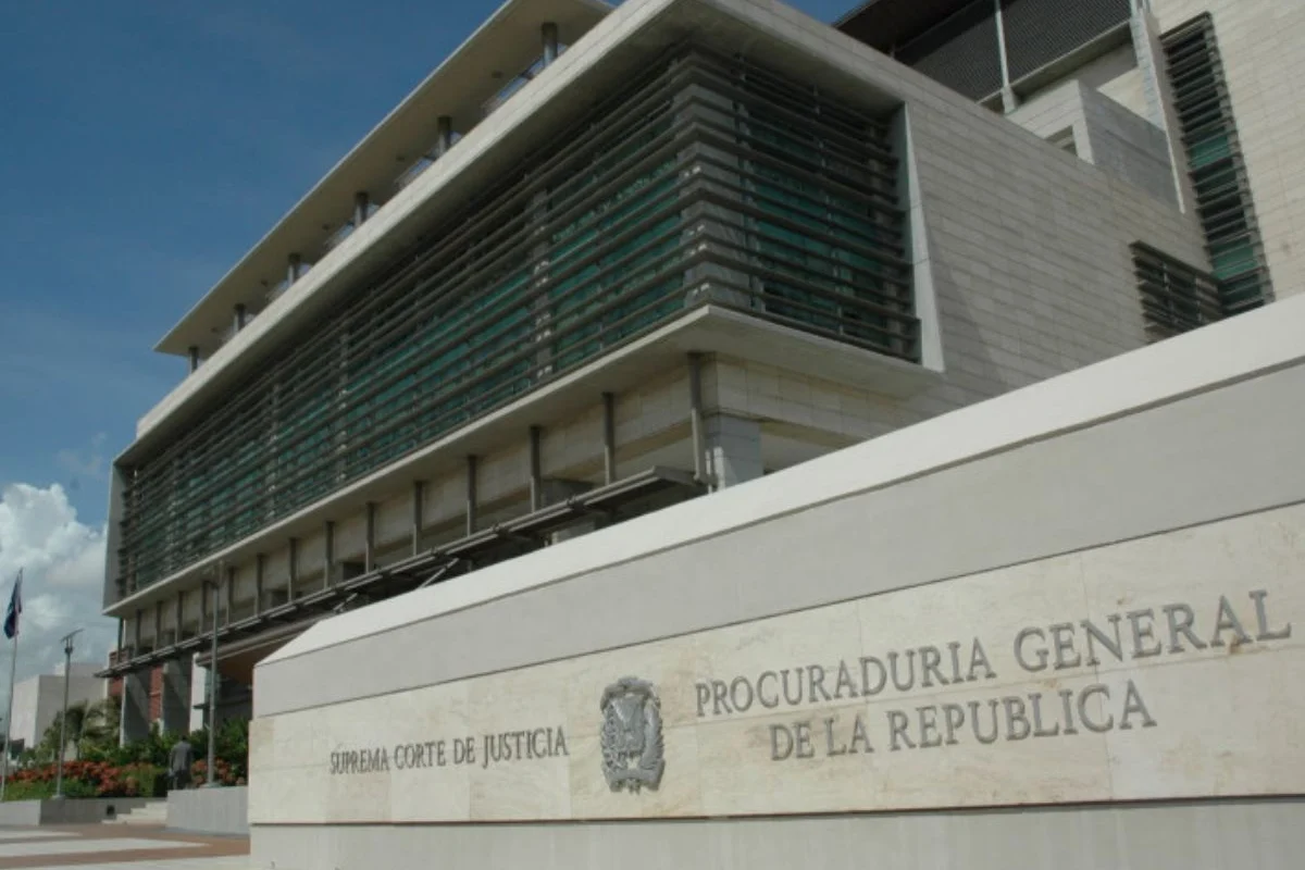 Fiscal es arrestado tras recibir US$10,000 de una persona bajo investigación