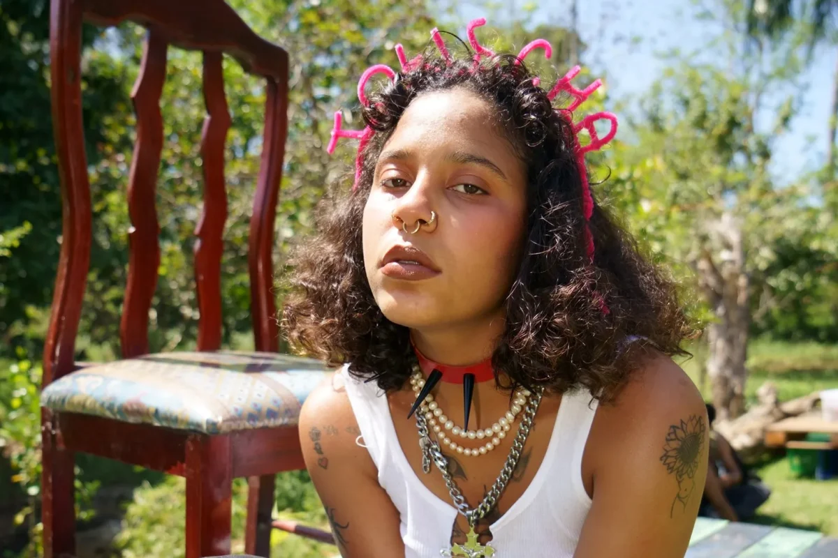 Tokischa lanza oficialmente su nuevo sencillo “Surfboard”