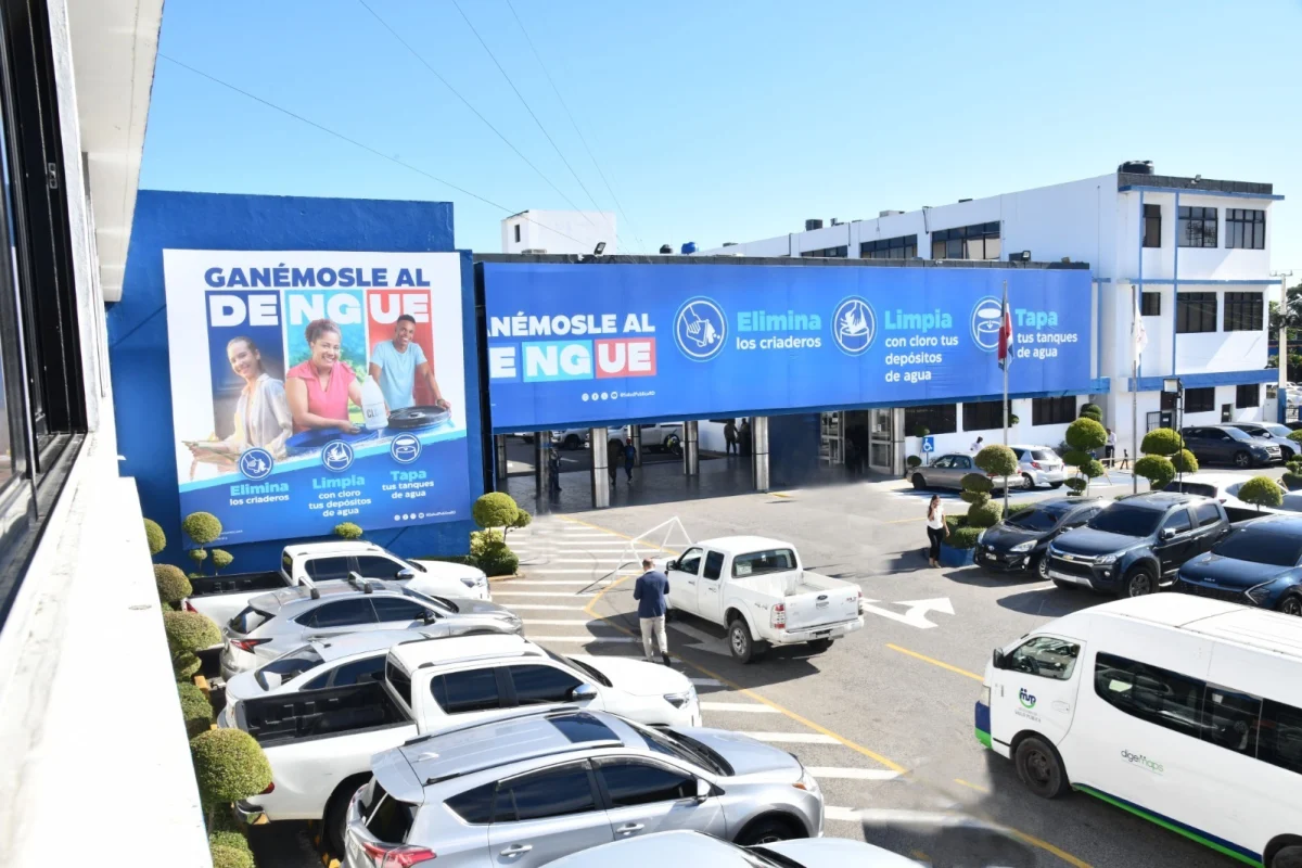 Salud Pública presenta resultados de verificación a consultorio del doctor Fadul en Santiago