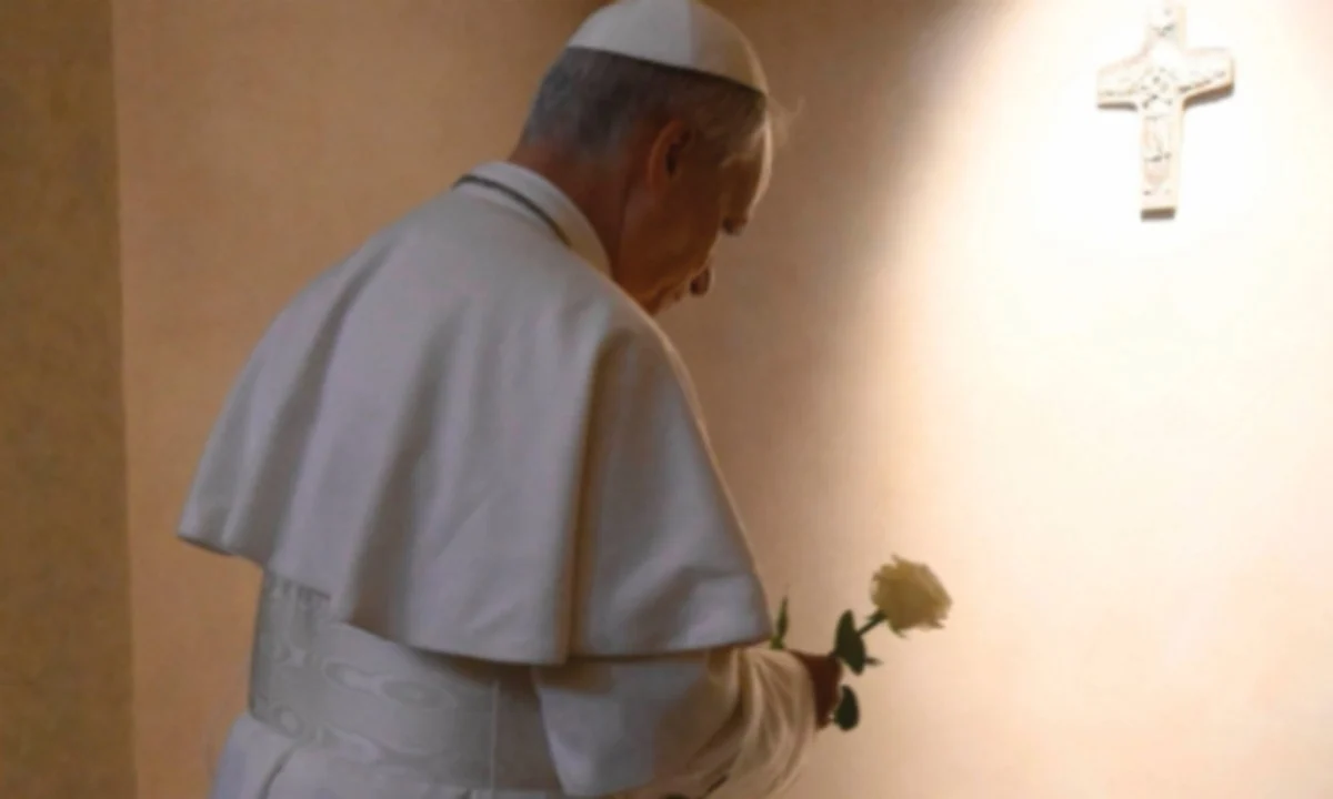 El papa reza para que las naciones renuncien a las armas y elijan la diplomacia