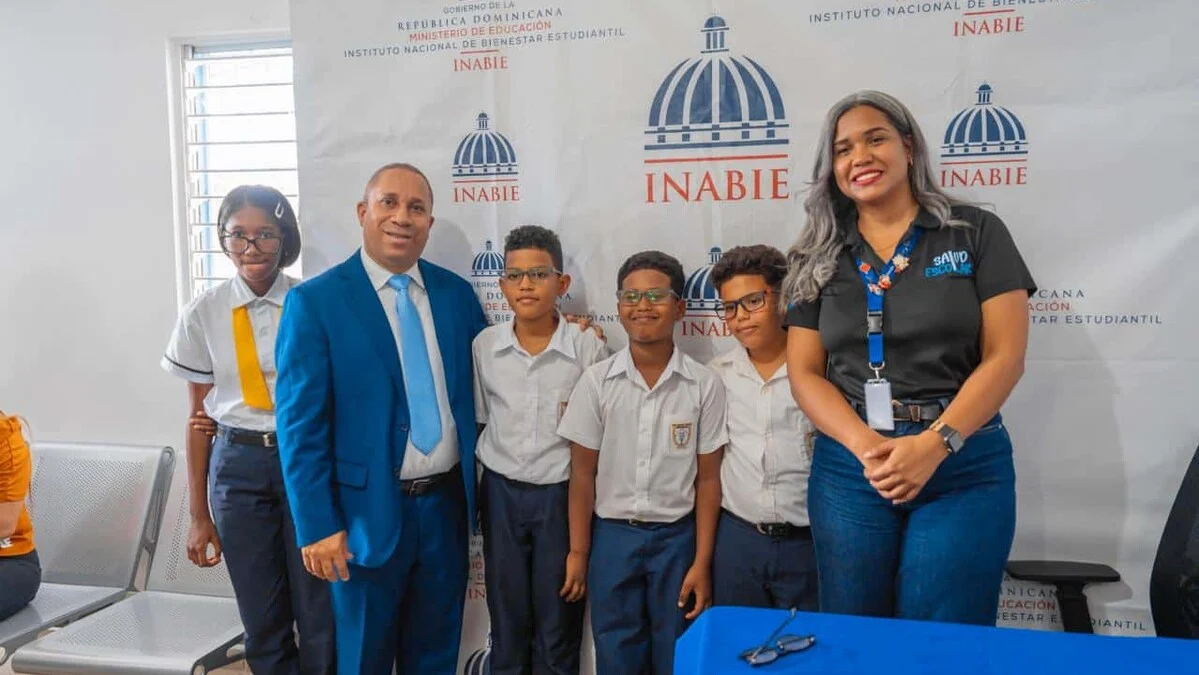 Gobierno llevará servicios médicos gratuitos a escuelas con el programa Salud Escolar