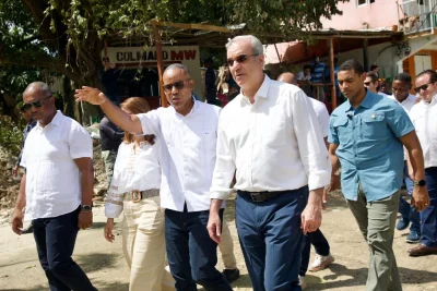 Abinader anuncia  construcción de un complejo de 112 apartamentos para afectados por las lluvias en Puerto Plata