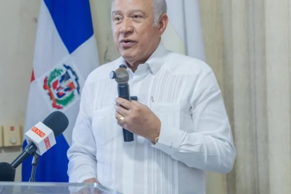 Abinader ordena ampliación a 4 carriles de la autopista Ramón Cáceres con carácter de urgencia