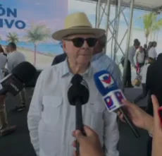 “Yo veo con pena a los motoconchista”, dice Hipólito Mejía y llama a reforzar la educación vial