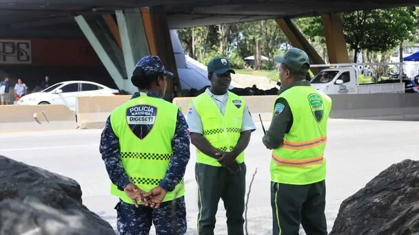 El COE reportó ocho fallecidos en 24 horas y 200 intoxicados por ingesta de alcohol