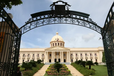 Gobierno protege precios de combustibles esenciales en Semana Santa