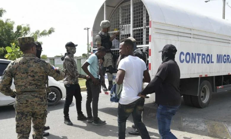 Migración informa detención de 1,107 extranjeros indocumentados y deporta 756