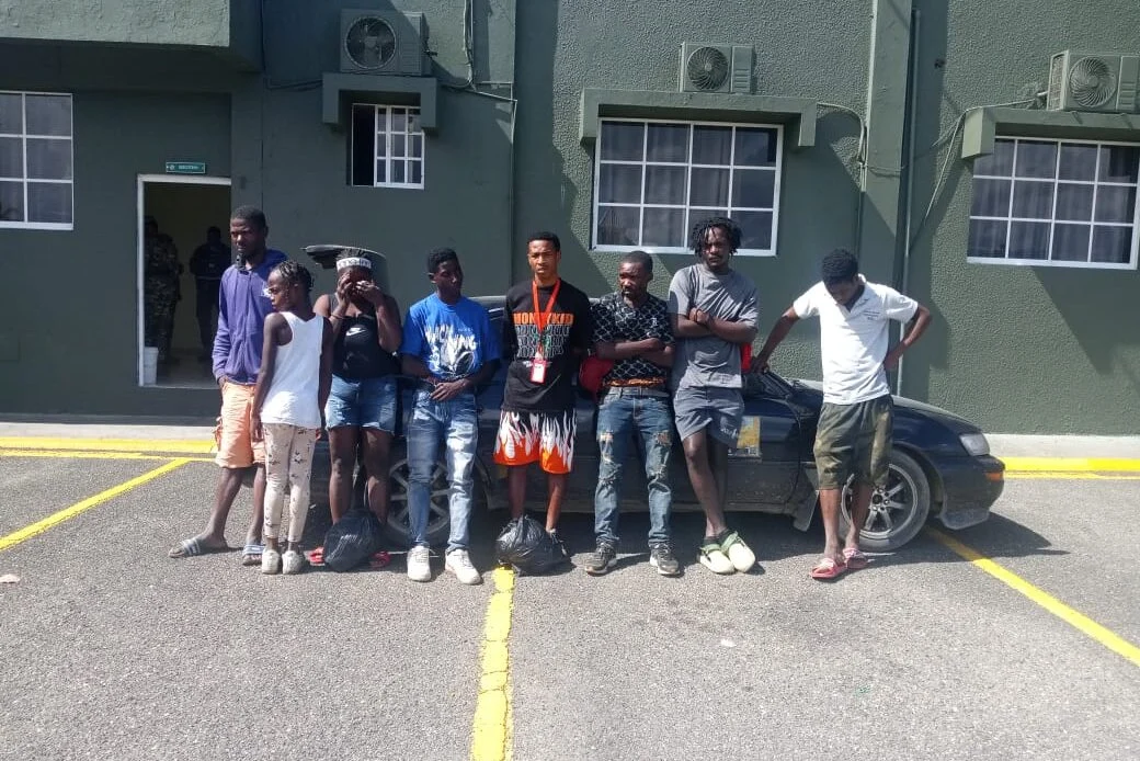 Envían al MP a hombre detenido en un vehículo con haitianos indocumentados en Santiago