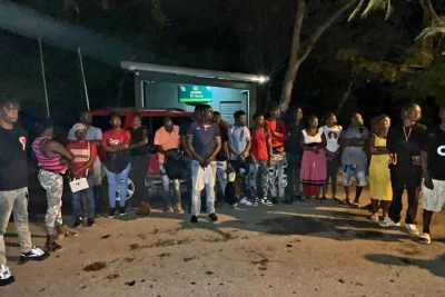 Ejército detiene vehículo con 23 indocumentados en Santiago