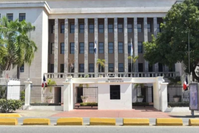 Educación insta suspender clases en zonas de riesgo por lluvias