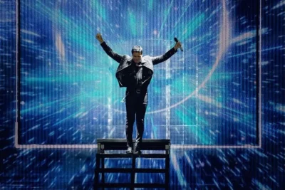 Chayanne conquista el Quisqueya ante miles de fanáticos pese a la lluvia