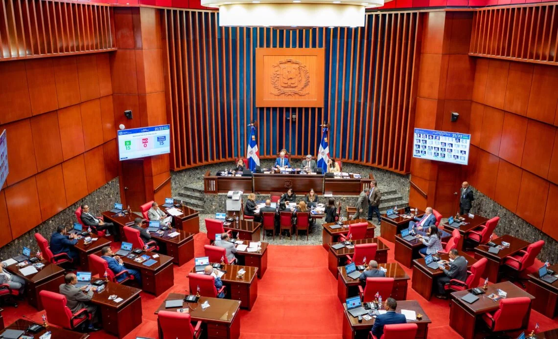 Senado aprueba en primera lectura ley para regular intermediación inmobiliaria y publicidad engañosa