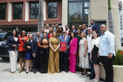 Periodistas y líderes de opinión firman manifiesto para promover la comunicación responsable