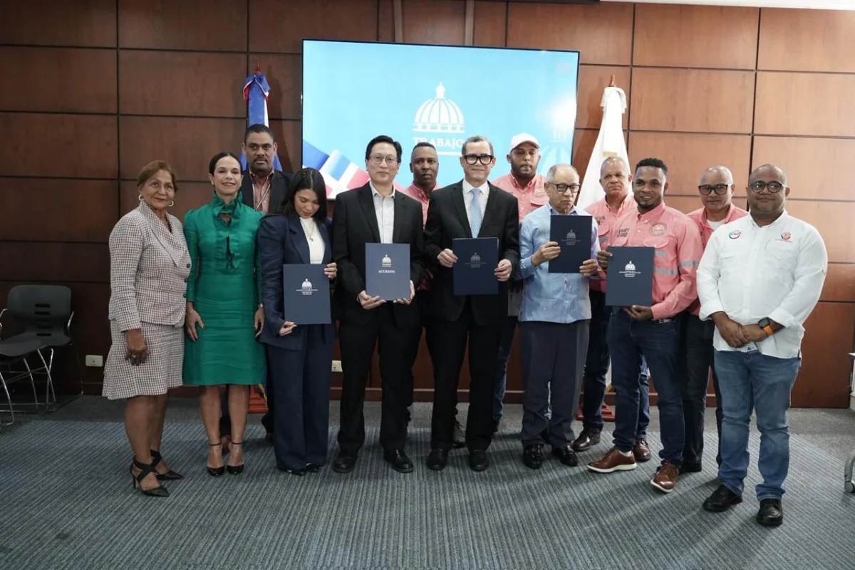 Cormidom y trabajadores firman acuerdo de paz laboral y bienestar