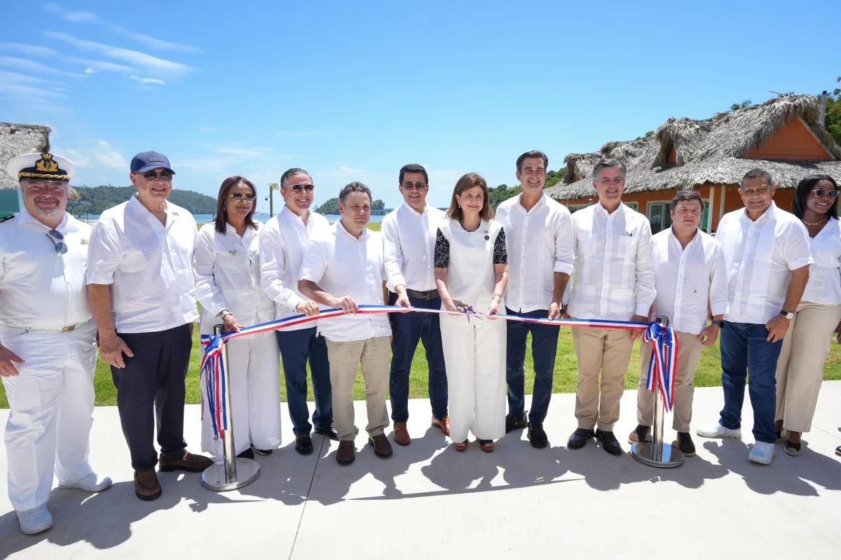 Raquel Peña inaugura primera etapa del puerto Samaná Bayport junto a Turismo y Apordom