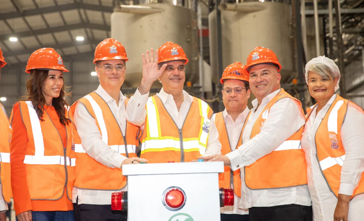 Inauguran Planta Renacer, primera del Caribe en producir resina PET reciclada para alimentos