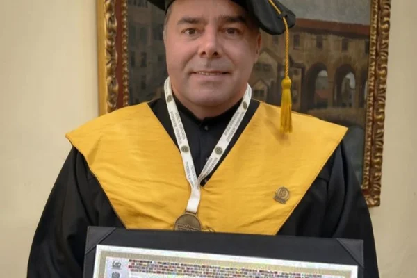 Massimiliano Scerra fue honrado en Sevilla por sus aportes al desarrollo de tecnologías para la rehabilitación