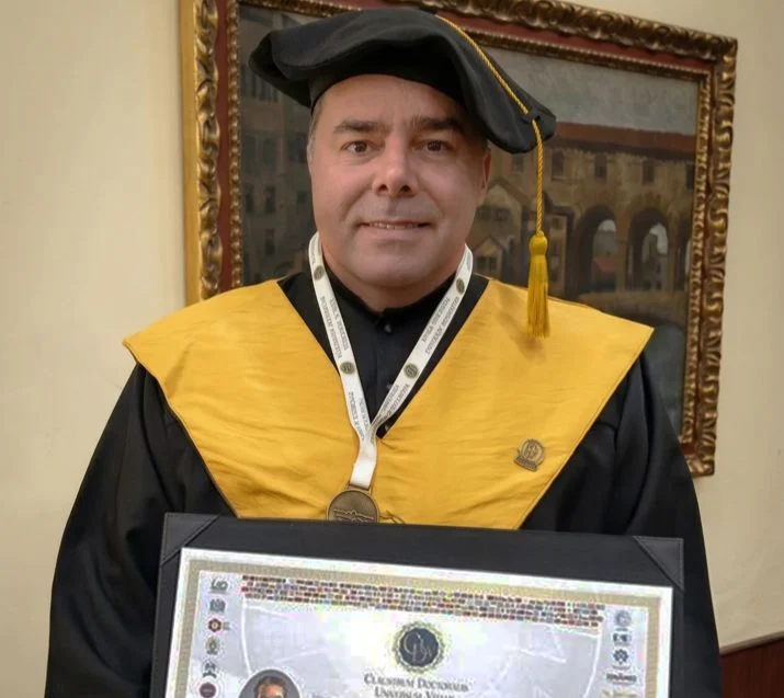 Massimiliano Scerra fue honrado en Sevilla por sus aportes al desarrollo de tecnologías para la rehabilitación