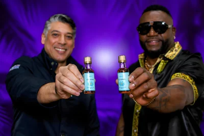 David Ortiz y Arajet se unen para llevar Ron Ozama a todos los vuelos de la aerolínea