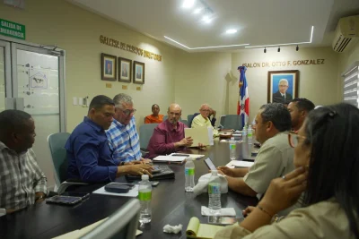 INABIE y CONALECHE afinan detalles para integrar yogur al desayuno escolar tras exitosos resultados en fase piloto