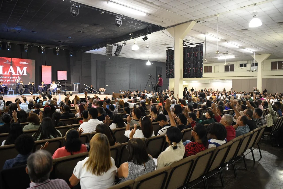 Más de 1,000 personas asisten a evento en contra del Islam en Santo Domingo