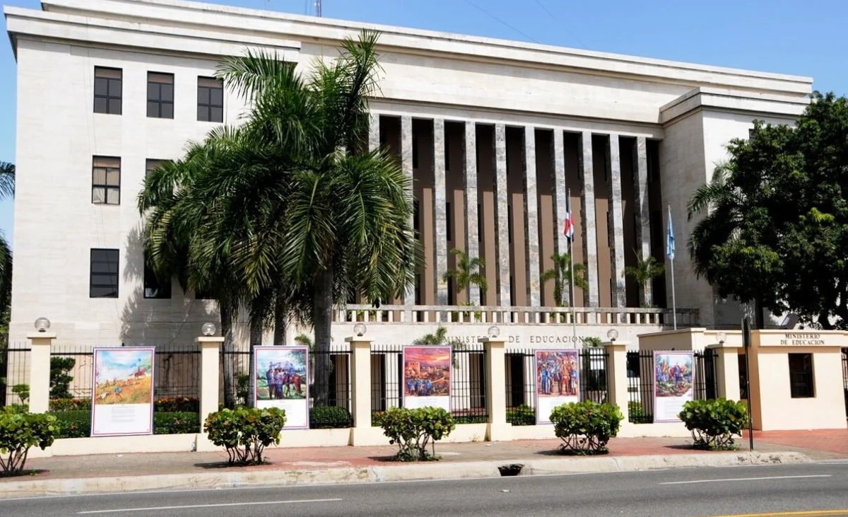 Educación suspende docencia este jueves en Puerto Plata y Espaillat por alerta roja