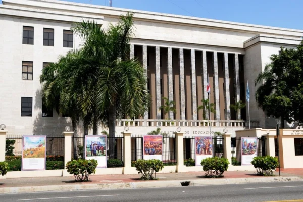 Educación suspende docencia este jueves en Puerto Plata y Espaillat por alerta roja