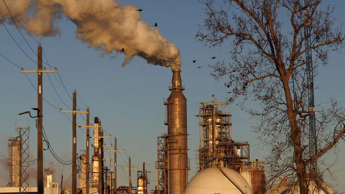 El petróleo sube más de un 2% ante la falta de acuerdo entre EEUU e Irán sobre el plan nuclear y el estrecho de Ormuz