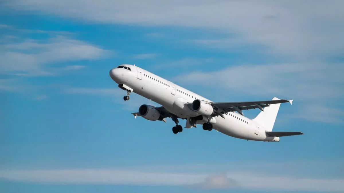 Suecia emite alerta temprana por riesgo de escasez de combustible para aviones en Europa