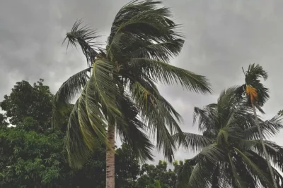 Vaguada y fuertes vientos mantienen provincias en alerta, según Indomet