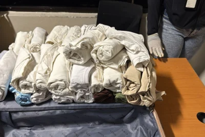 Detienen a una colombiana por narcotráfico en el aeropuerto Las Américas