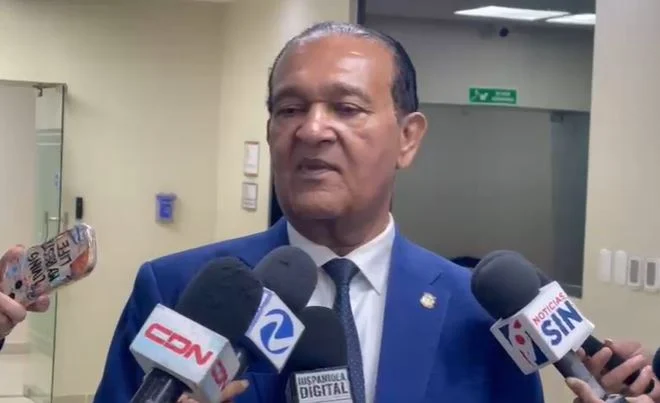Antonio Marte plantea congelar combustible para transportistas en RD$180 por galón