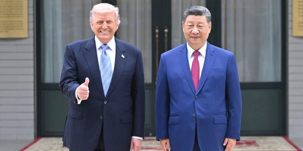 Donald Trump abandona Pekín tras concluir su visita de Estado a China