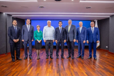 APEC realiza conferencia sobre gestión sostenible del agua con Wellington Arnaud como expositor