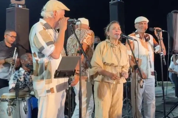 Carolina Mejía celebra con madres dominicanas: “Domi al ritmo del merengue” en el Malecón Deportivo