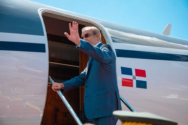 Abinader va a Costa Rica para asistir a la investidura de Laura Fernández