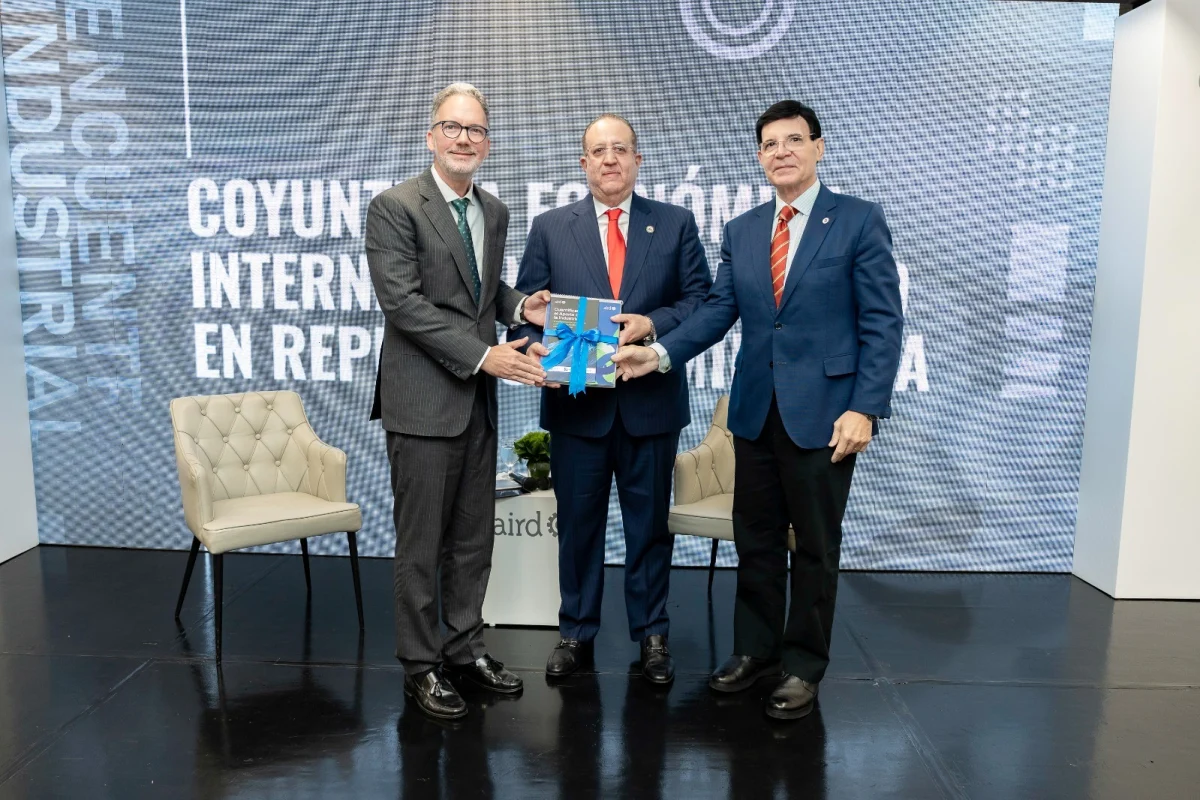 Magín Díaz: “Gobierno enfrenta crisis con responsabilidad fiscal y sensibilidad social”