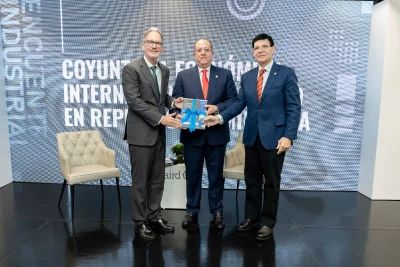 Magín Díaz: “Gobierno enfrenta crisis con responsabilidad fiscal y sensibilidad social”