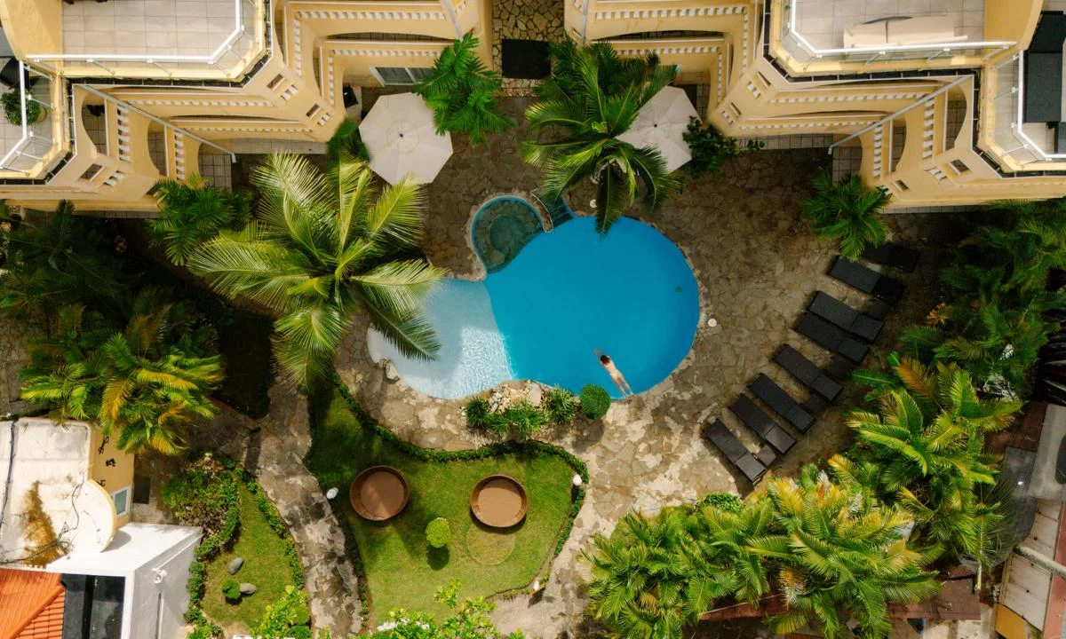 Villa Taina celebrará 30 años de historia en Cabarete junto a Fineta Records frente al mar