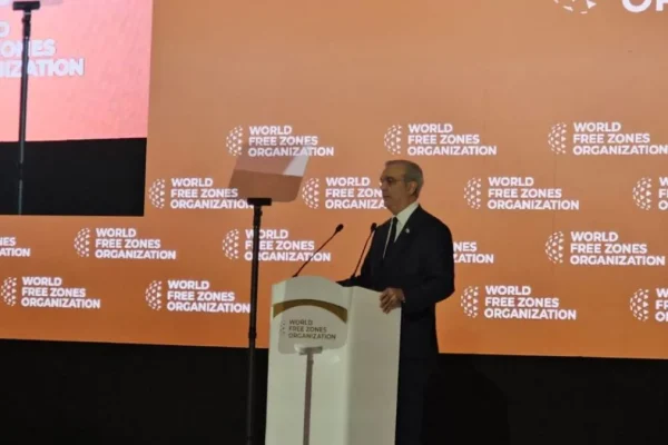 Abinader destaca en Panamá el éxito de las zonas francas dominicanas como motor de inversión y crecimiento